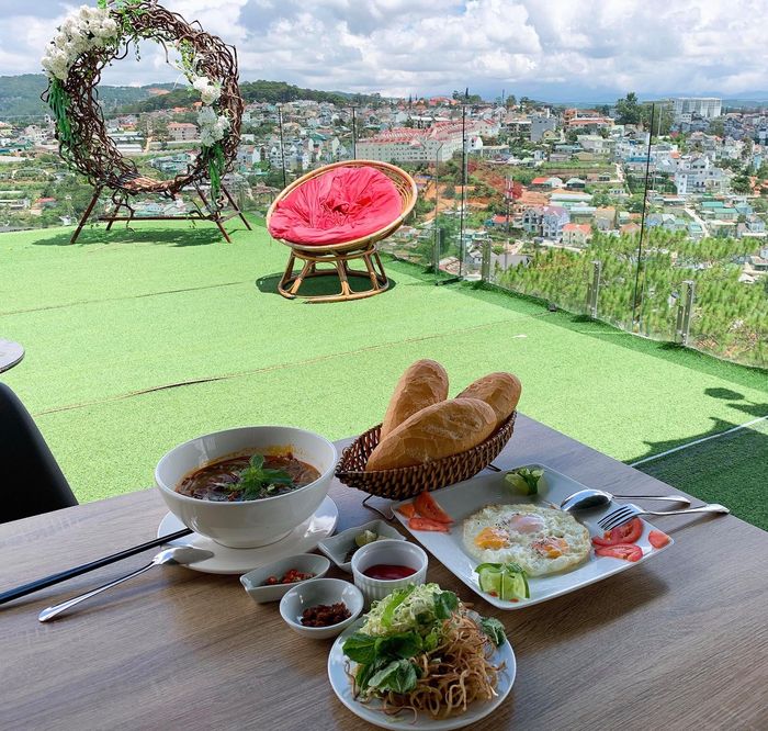 Top 10 quán cafe có ăn sáng siêu chất lượng với view cực đẹp tại Đà Lạt