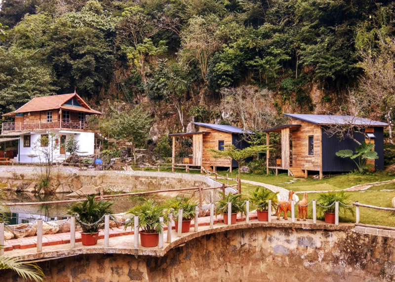 Nhà bên suối: Ngôi nhà cổ tích mang âm hưởng núi rừng