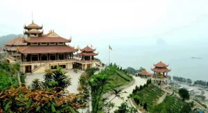 Chùa Long Tiên Hạ Long: Ngôi chùa cổ linh thiêng dưới núi Bài Thơ